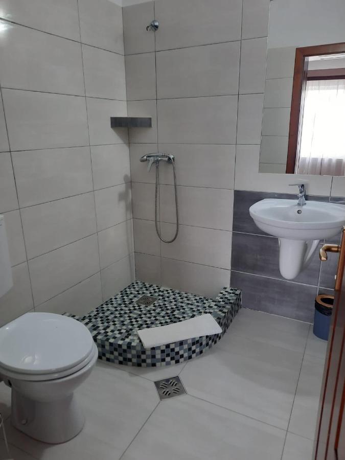 Villa Prestige Совата Екстериор снимка