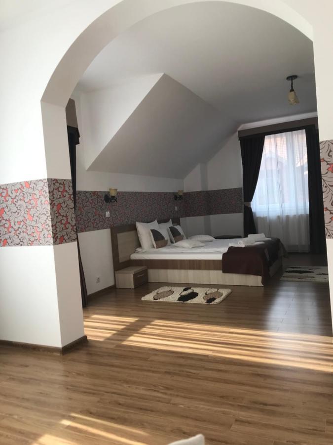 Villa Prestige Совата Екстериор снимка