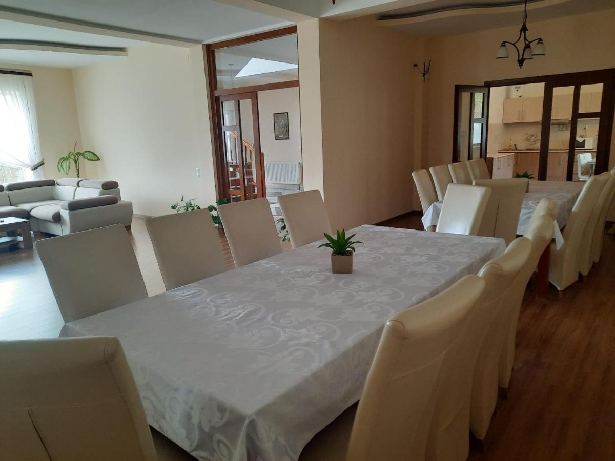 Villa Prestige Совата Екстериор снимка