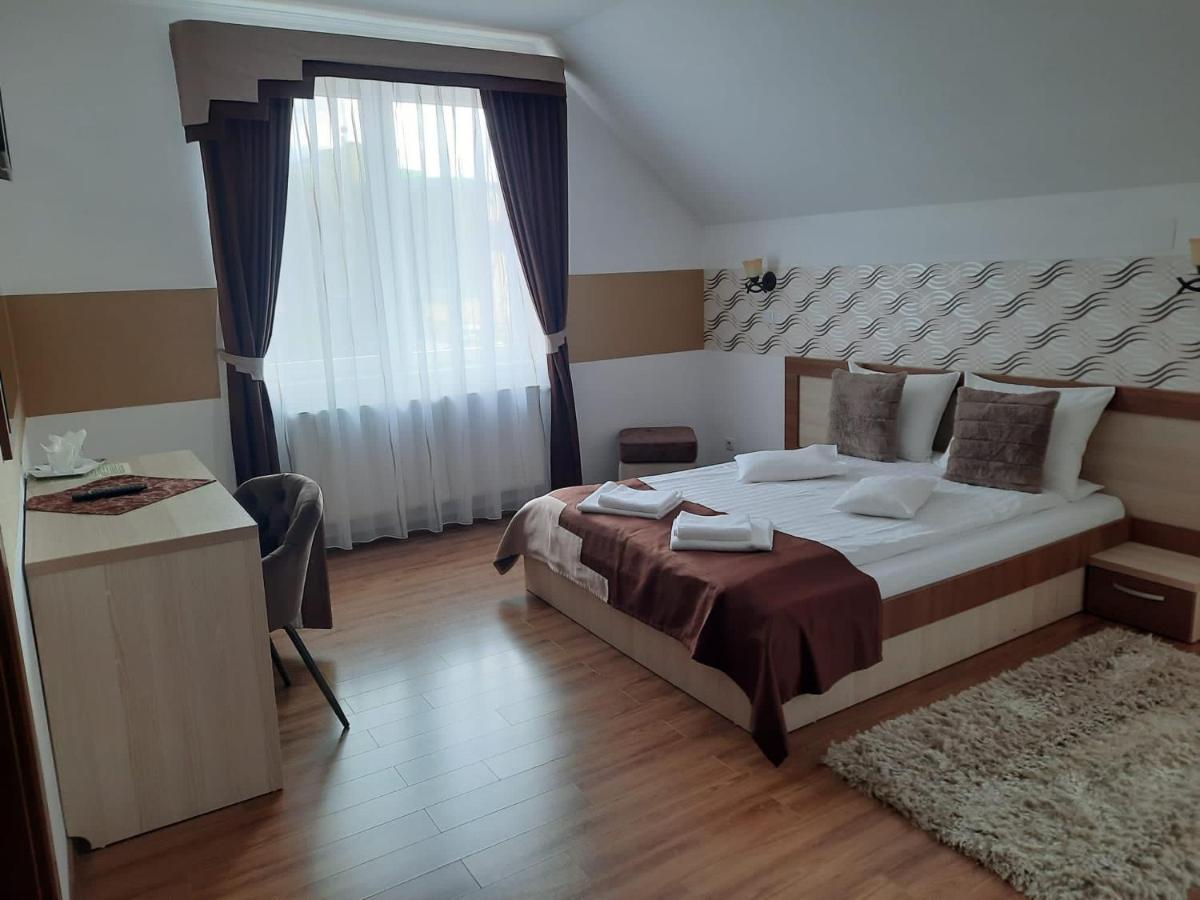 Villa Prestige Совата Екстериор снимка