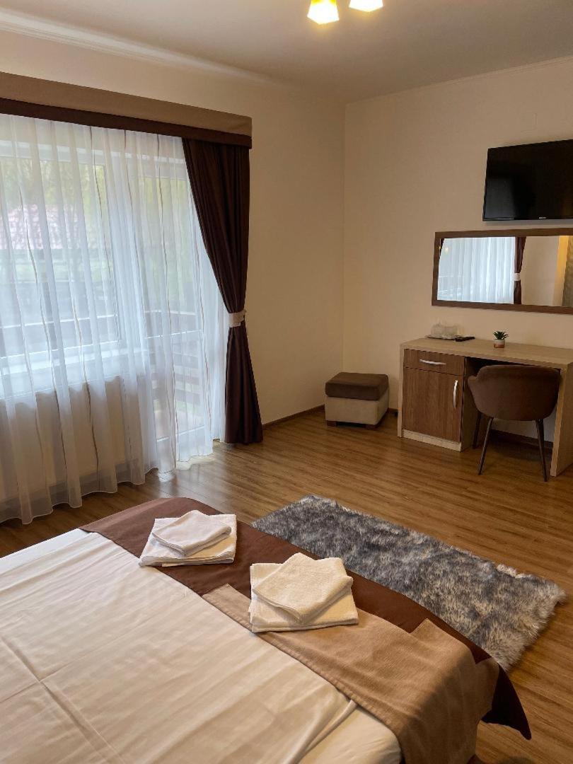 Villa Prestige Совата Екстериор снимка